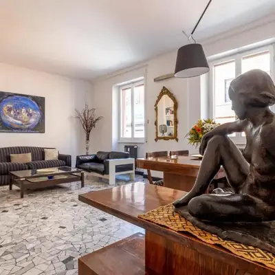 Bright and spacious flat in the hearth of Rome