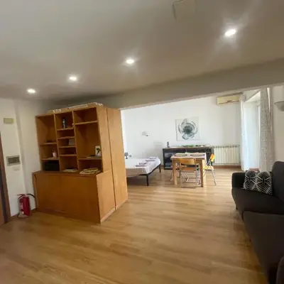 Bright and Cozy Studio Apartment near Trastevere Station