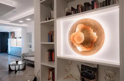 a hat on a shelf in a living room at SOFIA Ultra Suite Collection in Rome