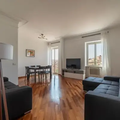 GuestHost - Bright Apartment in Metro San Giovanni