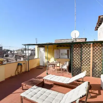 Navona studio with terrace Backpackers