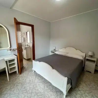 Trilocale con terrazza e garage