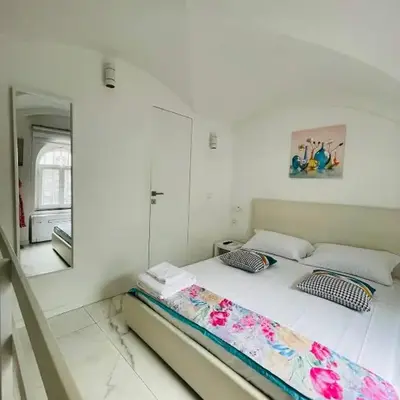 Loft Flower Colosseum