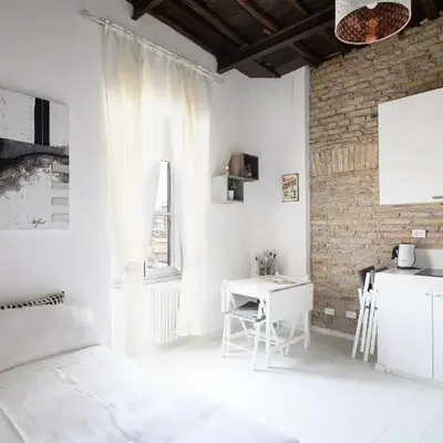 White Ostilia Apartments