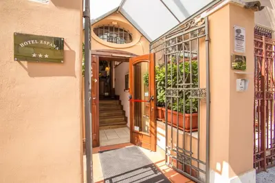 an entrance to a building with an open door at Hotel Espana - Gruppo BLAM HOTELS in Rome