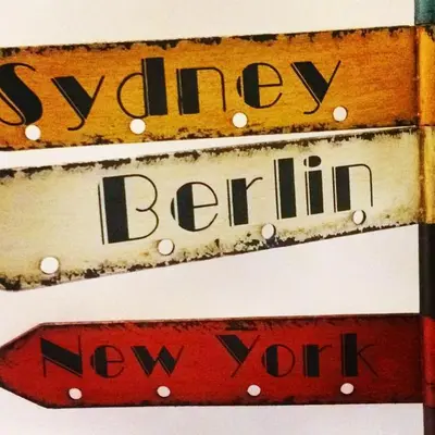 two signs with the words new benghai and new quit at Tuttelestrade - The apartment in Rome