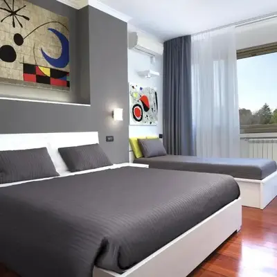 J24 B&B