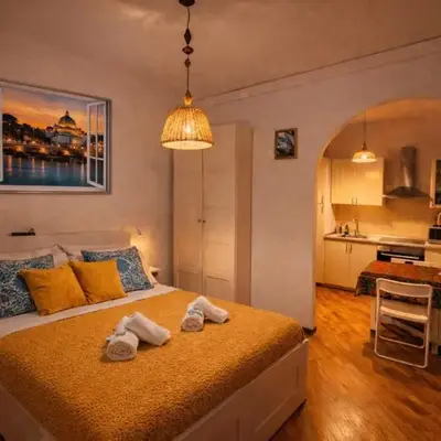 CASA VACANZA COLOSSEO WHOLE HOLIDAY HOME APARTMENT da PAMINO & PRISCILLA