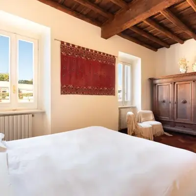 Trevi Comfortable Apartment with Terrace | Romeloft