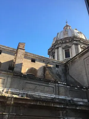an old building with a dome on top of it at ROMA - Loft Campo de' Fiori - Appartamento Campo de' Fiori - LE CUGINE in Rome