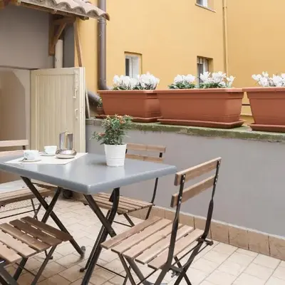 GuestHost - Campo De' Fiori Central Flat
