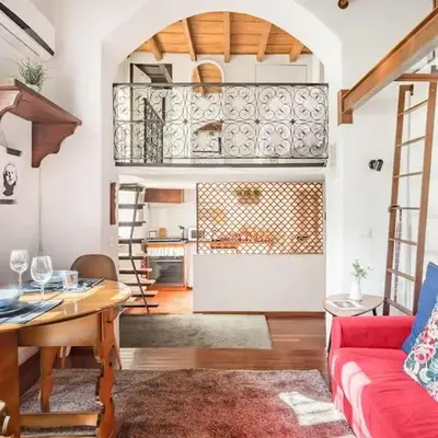 Trastevere Alley Apartment