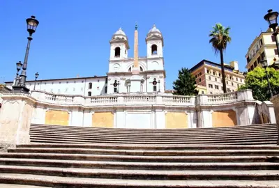 a small building in the middle of a lake at Amazing panoramic artist's loft Spanish Steps in Rome