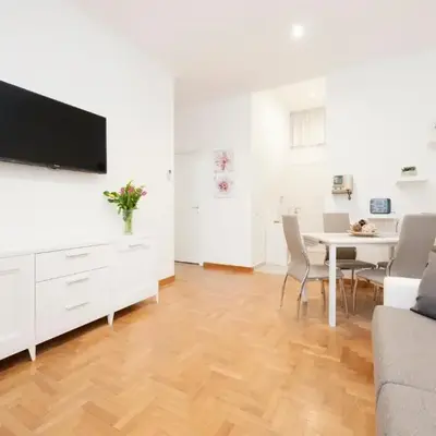 White Flat Labicana