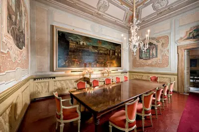 a large dining room with a large table and chairs at Residenza Ruspoli Bonaparte in Rome