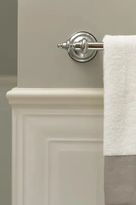 a white door with a towel hanging on it at DD Luxury House in Rome