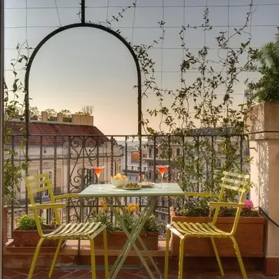 Tritone Top House