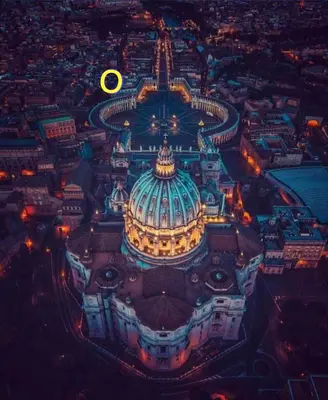 an image of the parliament building at night at Rome Deluxe Apartments in Rome