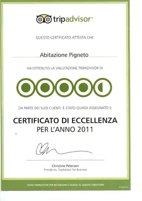 a certificate of excellence in a green and white diploma at Abitazione Pigneto B&B in Rome
