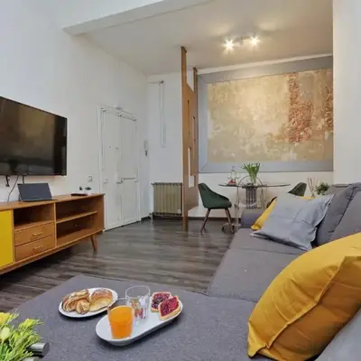 Urbana Delicious Flat