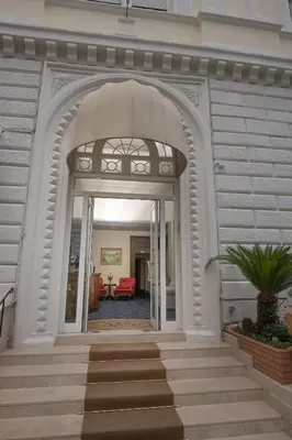 an entry way to a building with a staircase at Hotel Villa Delle Rose in Rome