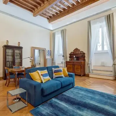 Apartment in a 1400s building in Via dei Coronari Piazza Navona