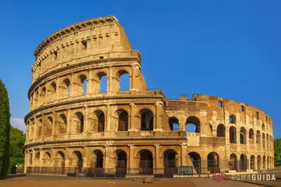 a view of the leaning tower of colossus at Colosseo Suite in Rome