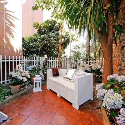 Charming Patio Apartment Trastevere